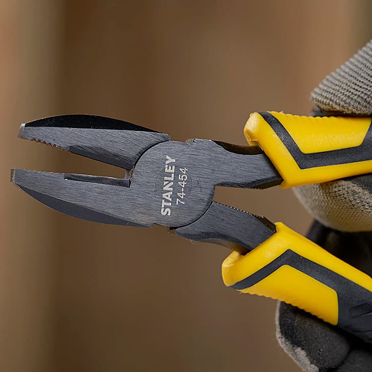 Stanley 7 inch / 180 mm Dynagrip Combination Plier, STHT0-74454 — view 3