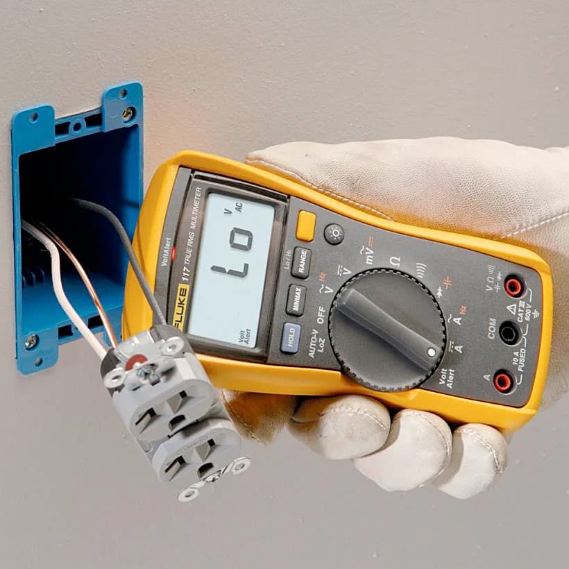 Fluke 117 6000 Counts / 1000V True-RMS Electrician's Multimeter With Non-Contact Voltage — view 4
