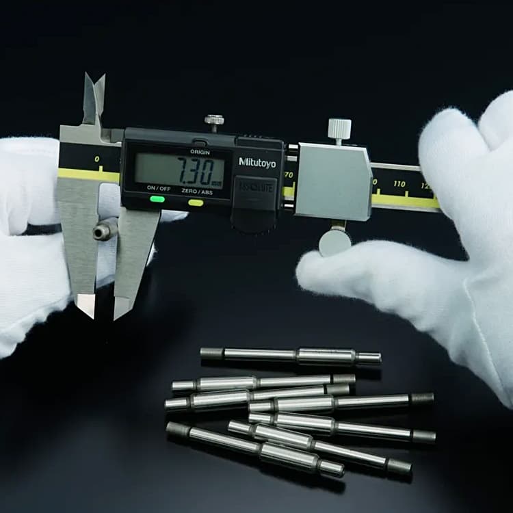 Mitutoyo 100 mm / 4 inch Digital ABS AOS Caliper for Tolerance Measurement, 573-281-30 — view 5