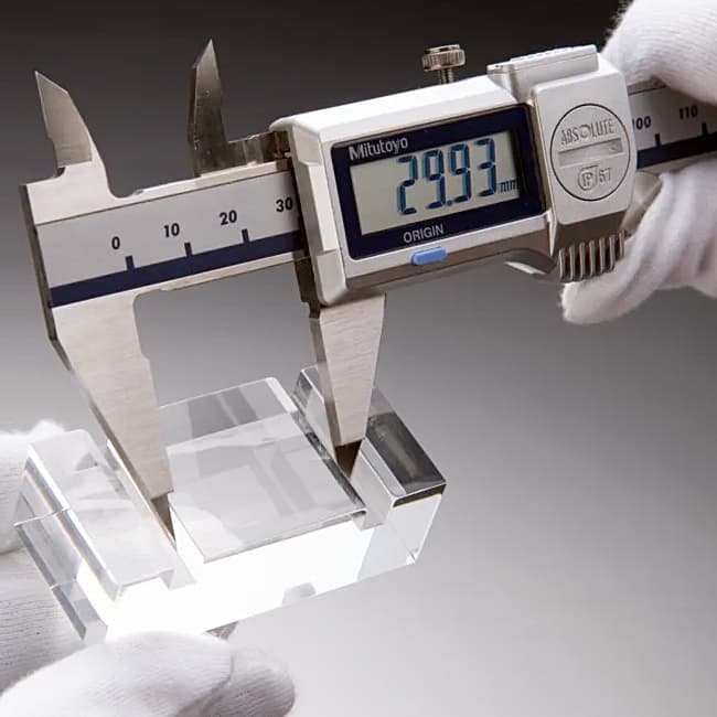 Mitutoyo 0 - 150 mm Digital ABS Point Caliper without Thumb Roller, 573-626-20 — view 4