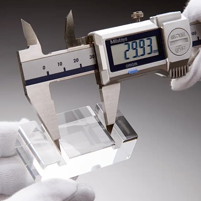 Mitutoyo 150 mm / 6 inch Fine Type Digital ABS Point Caliper with Thumb Roller, 573-721-20 — view 3