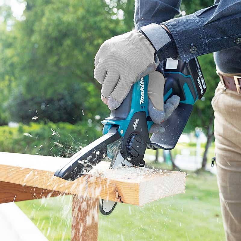 Makita 18V LXT BL 100 mm (4") Cordless Pruning Saw with Rapid Charger & 1 Pcs 3.0 Ah Battery, DUC101SF — view 2