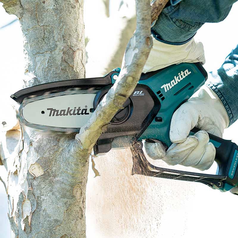 Makita 12Vmax CXT BL 100 mm (4") Cordless Pruning Saw with Charger & 1 Pcs 2.0 Ah Battery, UC100DWA — view 2