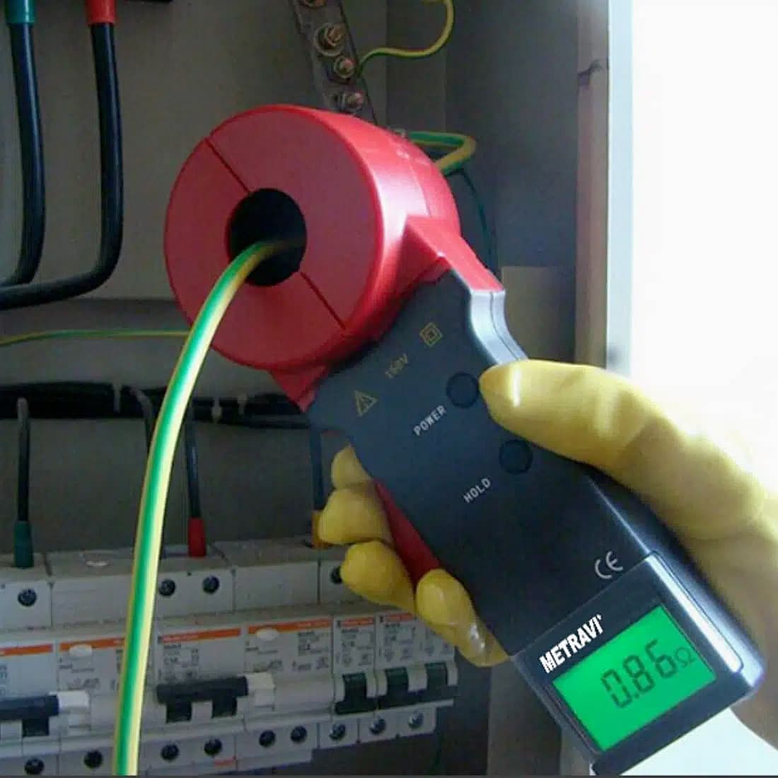 Metravi 4 Digits / 0.01Ohm - 1500Ohm Resistance Range Clamp On Ground Resistance Tester With Round Jaw, CET-04 — view 2